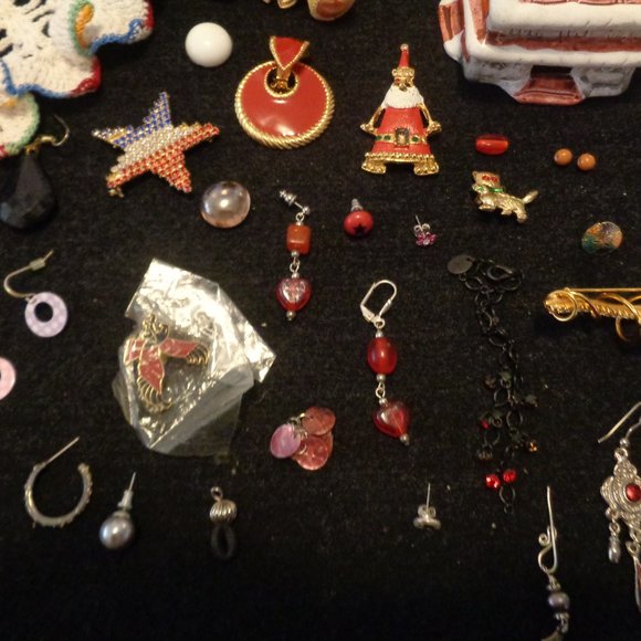 CHRISTMAS HOUSE BRIT BEAR JEWELRY PARTS ETC LOT - Picture 5 of 9